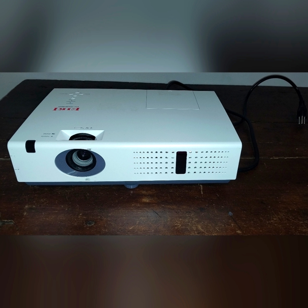 Eiki Projector - Picture 10 of 14